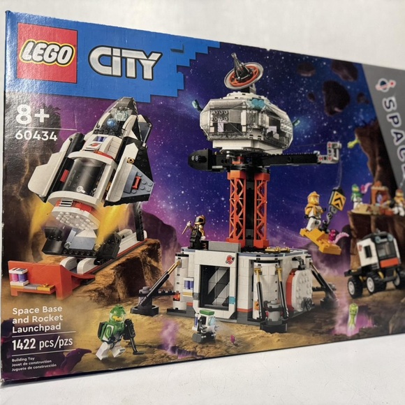 LEGO City Space Base and Rocket Launchpad Set with Black White and Orange